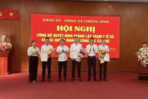 CHIỀNG SINH CÔNG BỐ QUYẾT ĐỊNH THÀNH LẬP TRẠM Y TẾ VÀ CÁC QUYẾT ĐỊNH VỀ CÔNG TÁC CÁN BỘ